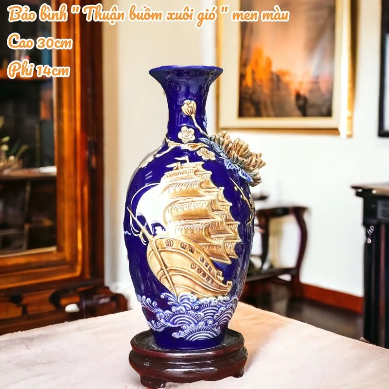 Góc bày bản men xanh lam.