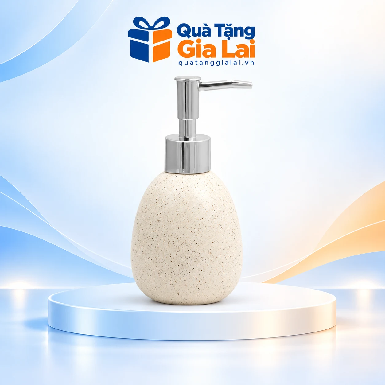 Bình dầu gội dáng trứng men sáng lấm tấm, vòi nhựa màu bạc trên nền Quà Tặng Gia Lai