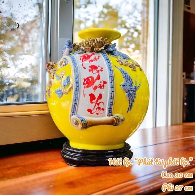 Bình Phát tài phát lộc H30 men vàng, ảnh ghi cao 30 cm và đường kính 27 cm