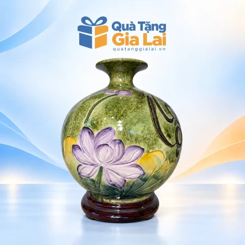 Bình hút lộc vẽ tay H25 sen tím men xanh rêu cùng đế gỗ nâu sẫm