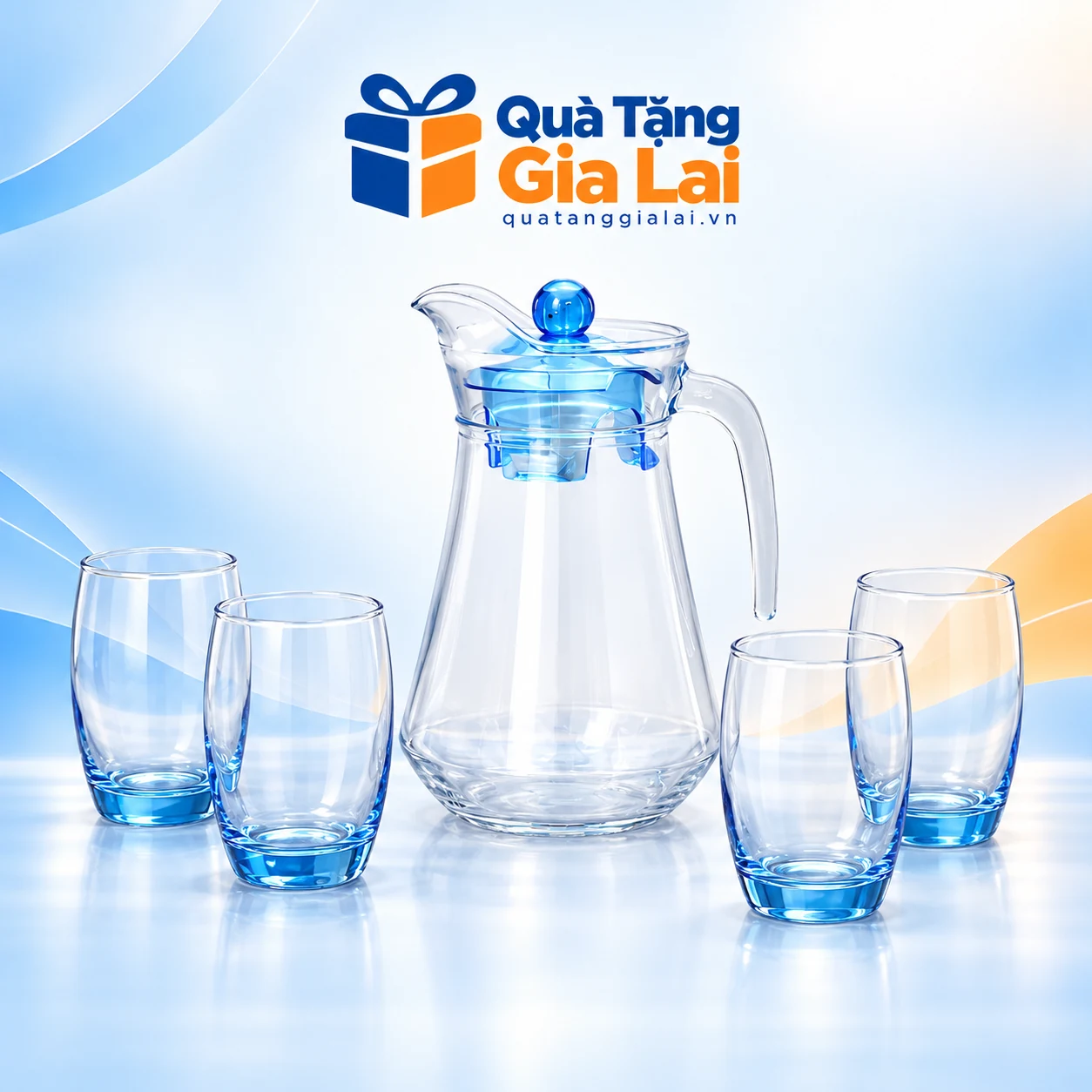 Bộ bình và bốn cốc Luminarc điểm xanh trên nền Quà Tặng Gia Lai