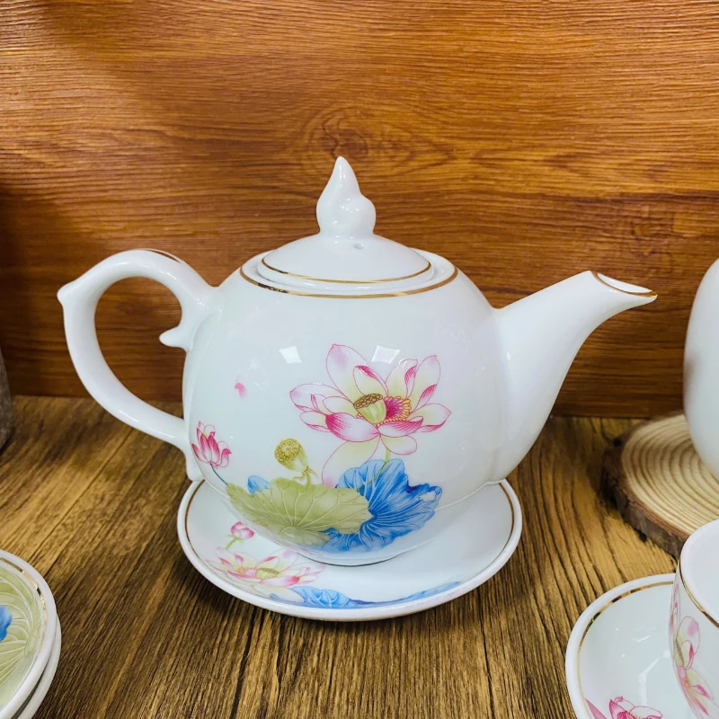 Cận thân ấm Bưởi Lửa họa tiết sen hồng lá xanh và núm nắp nhọn