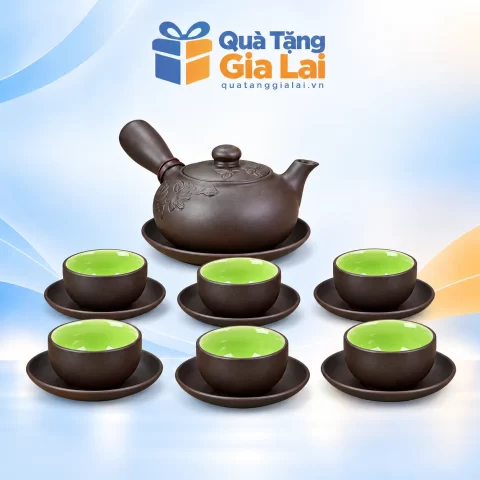Bộ trà tử sa quai chuôi với sáu chén lòng xanh và bảy đĩa kê tròn