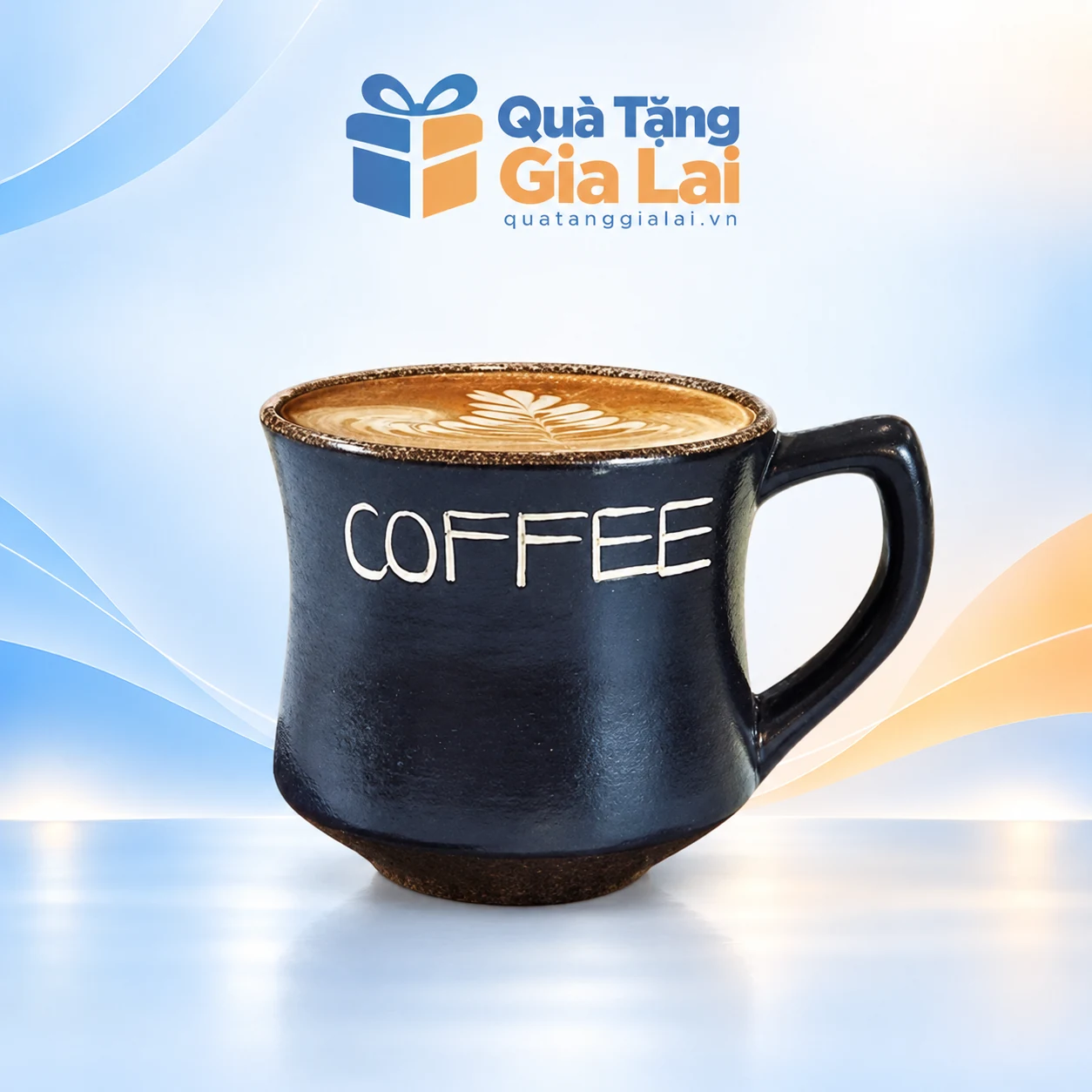 Cốc cà phê sứ Bát Tràng dáng eo 150 ml màu xanh đen với chữ COFFEE
