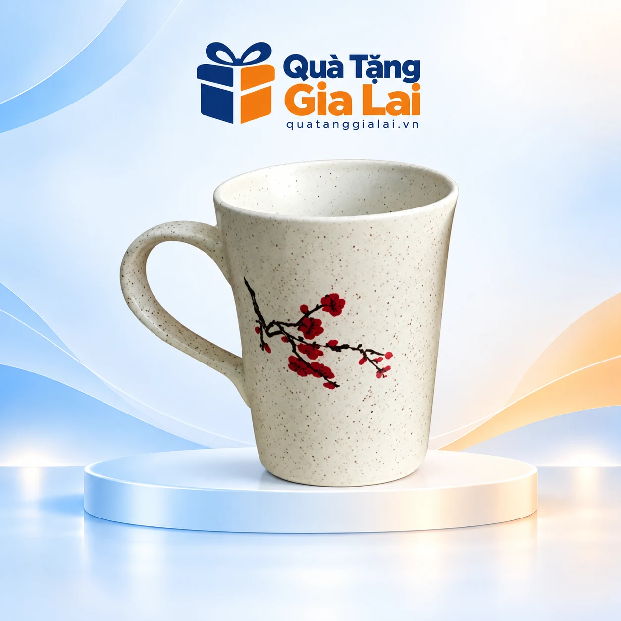Cốc đánh răng có quai, cành hoa đỏ trên men lấm tấm và nền Quà Tặng Gia Lai