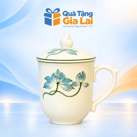 Cốc Lửa Bát Tràng men kem họa tiết sen xanh có nắp núm hình ngọn lửa