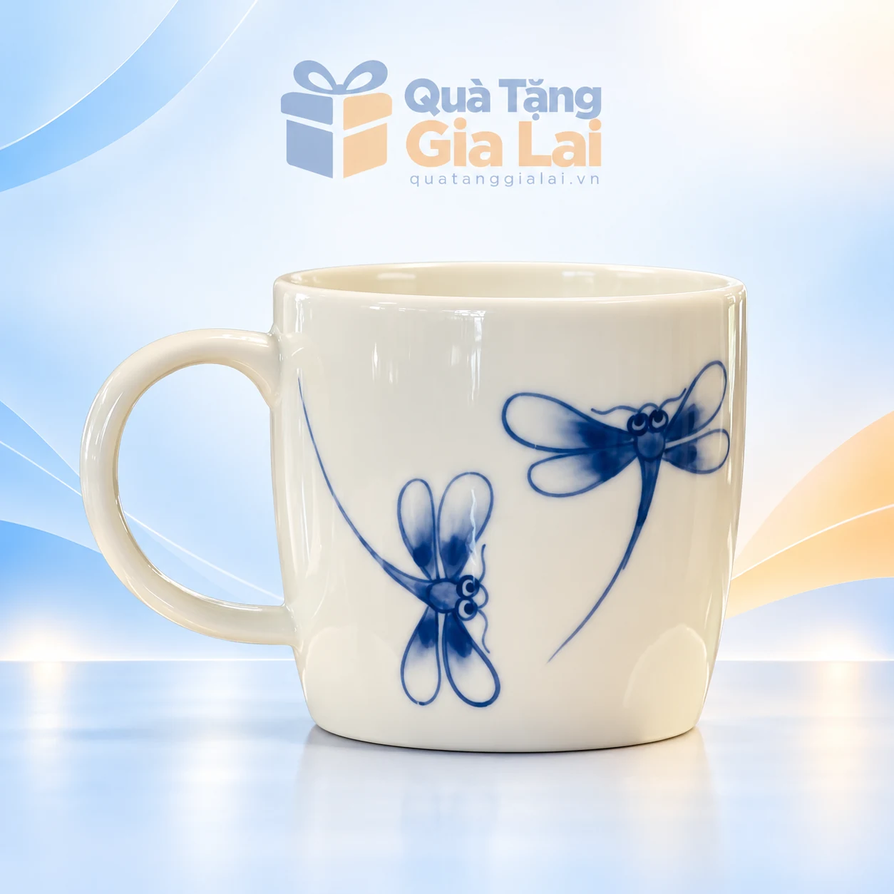 Cốc sứ lùn men kem vẽ chuồn chuồn xanh