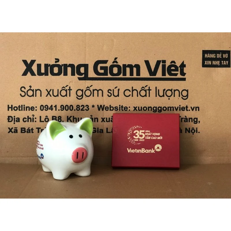 Mẫu tai xanh nhạt có logo để tham khảo