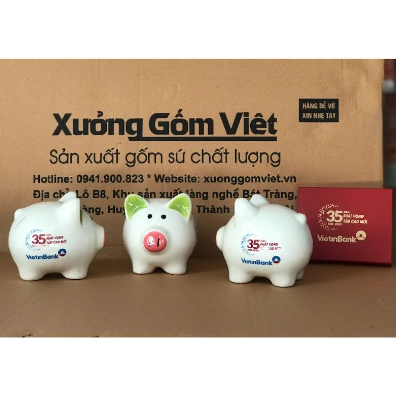 Các góc đặt logo trên mẫu tai xanh nhạt