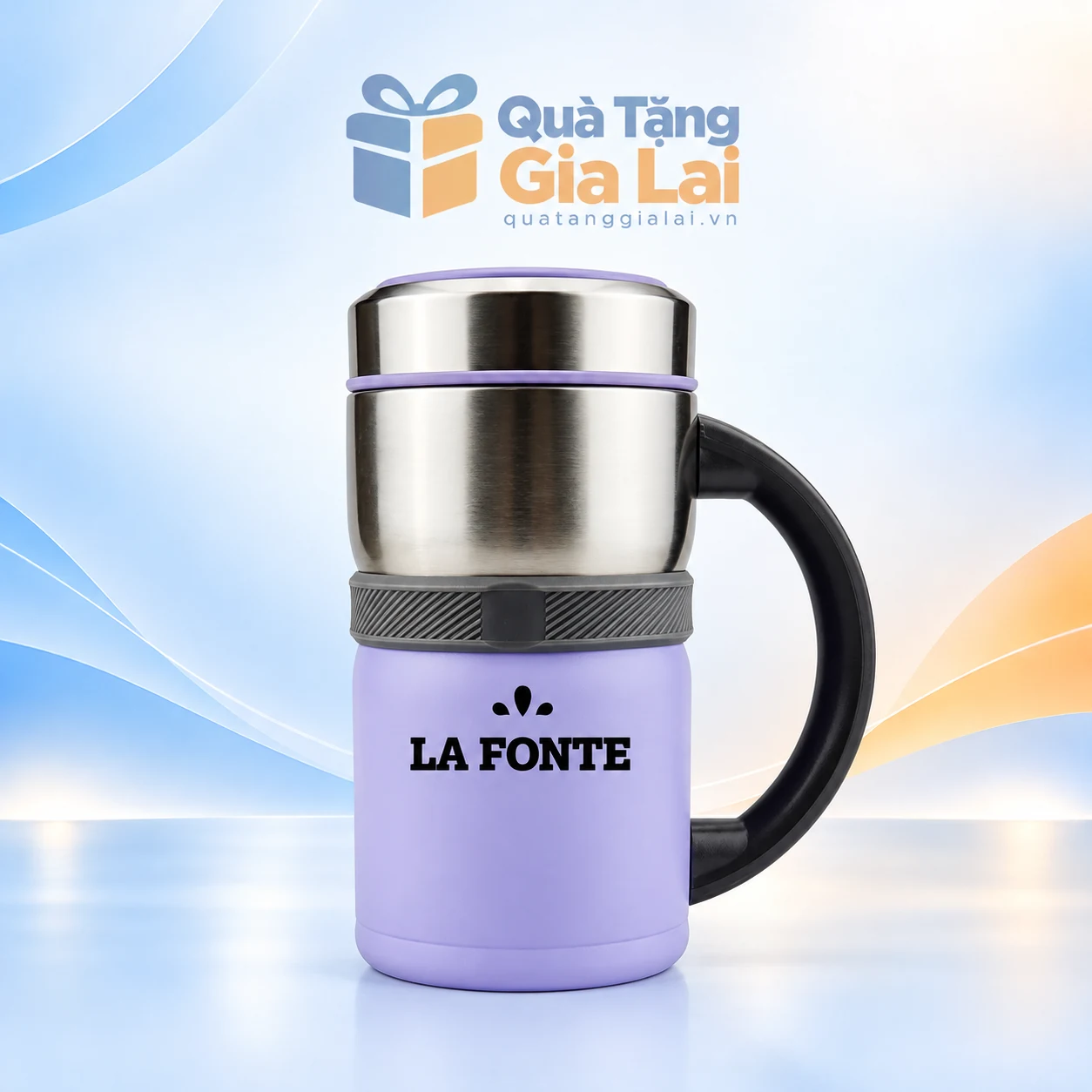 Cốc La Fonte 3000730 tím nhạt 450 ml có quai đen trên nền Quà Tặng Gia Lai