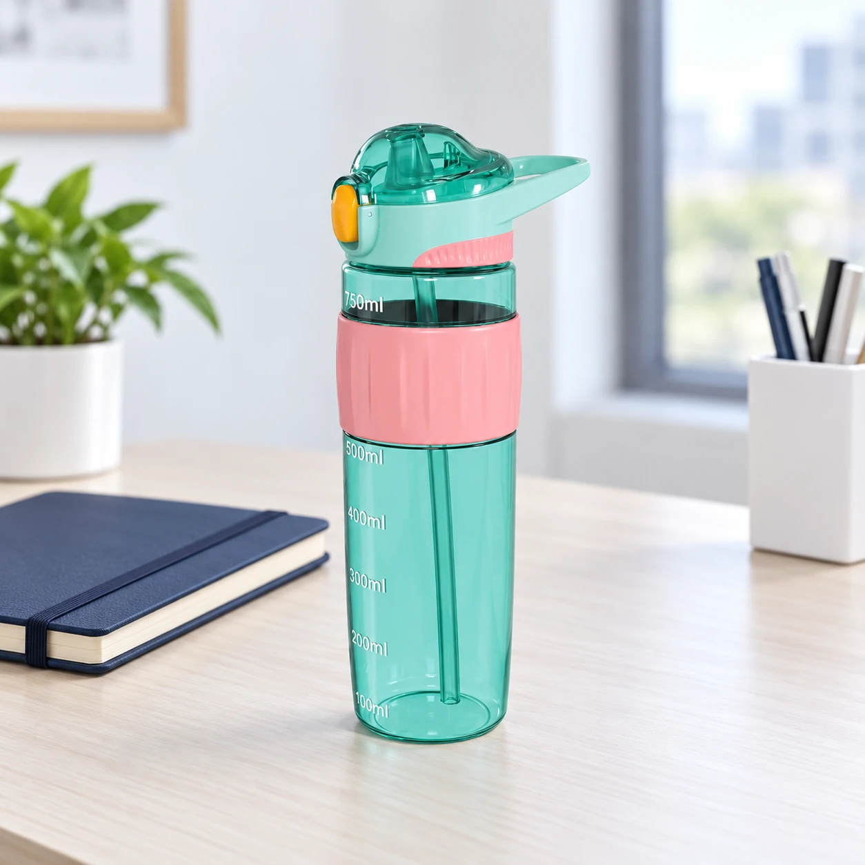 Bình La Fonte xanh ngọc phối hồng đặt trên bàn