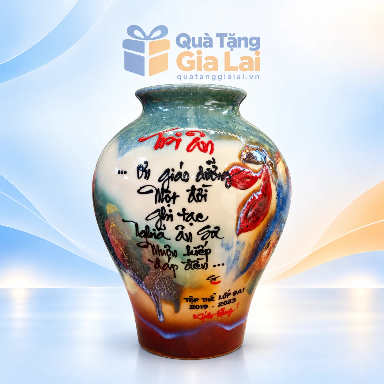 Lọ hoa dáng vò H30 chữ Tri Ân