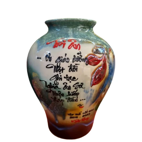 Toàn dáng lọ hoa H30 chữ Tri Ân có nội dung tặng