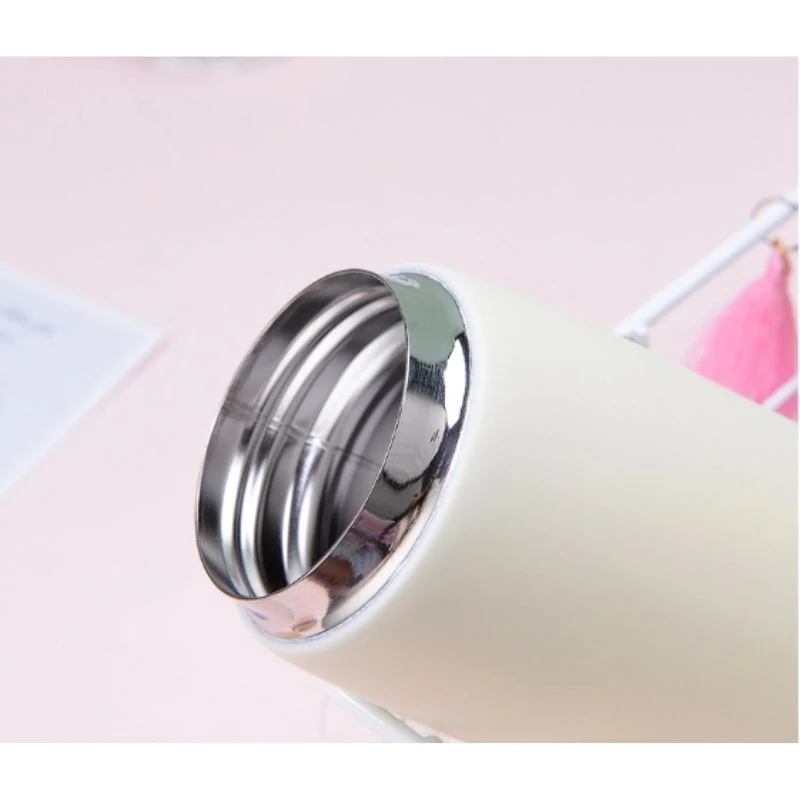 Cận miệng kim loại và phần ren của LocknLock LHC4131 màu ngà