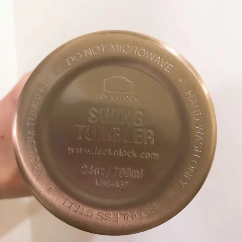 Đáy ly LocknLock Swing ghi dung tích 700 ml và mã LHC4137