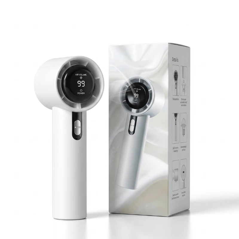 Quạt mini 03 màu trắng bên cạnh hộp sản phẩm cùng mẫu