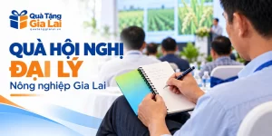 Banner quà hội nghị đại lý nông nghiệp Gia Lai, người dự ghi chép bằng sổ lò xo