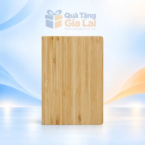 Bìa tre màu tự nhiên với vân dọc trên nền Gia Lai