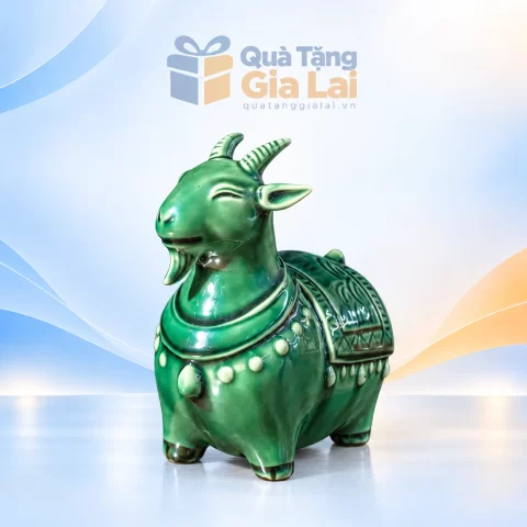 Tượng dê Kim Dương Khai Lộc men xanh trên nền Gia Lai